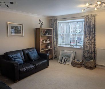 3 bedroom terraced house to rent - Photo 2