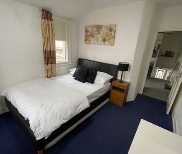 Room in a Shared House, Wanlip Road, E13 - Photo 1