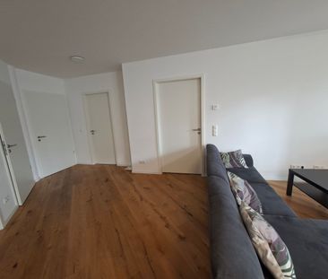 Helle 3-Zimmer-Wohnung mit Balkon in Bad Homburg vor der Höhe - Photo 1