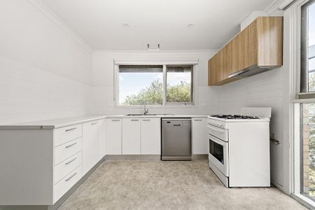 3/343 Doncaster Road, Balwyn North VIC 3104 - Photo 3