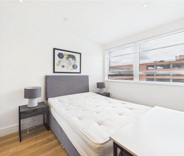 Studio to rent - Photo 3