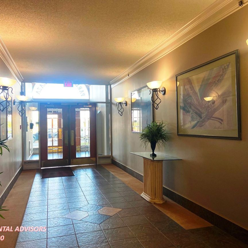 GREAT 2 BED, 2 BATH 2ND FLOOR APARTMENT WITH AN UNDERGROUND PARKING STALL IN ROSSDALE NEIGHBOURHOOD - Photo 1