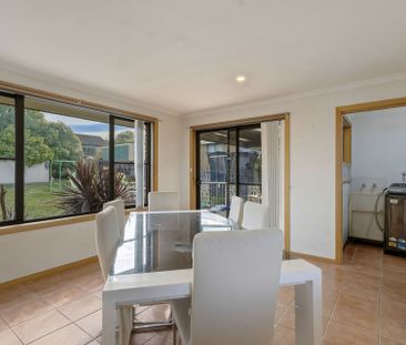 Spacious 4-Bed Family Home in Lutana - Photo 4