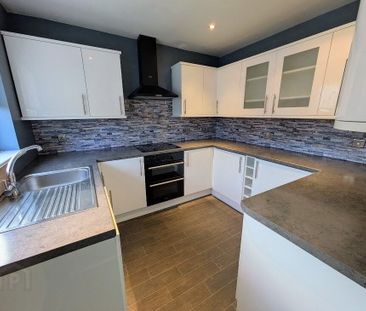 34 Ringhaddy Avenue, Newtownards, BT23 8XG - Photo 3
