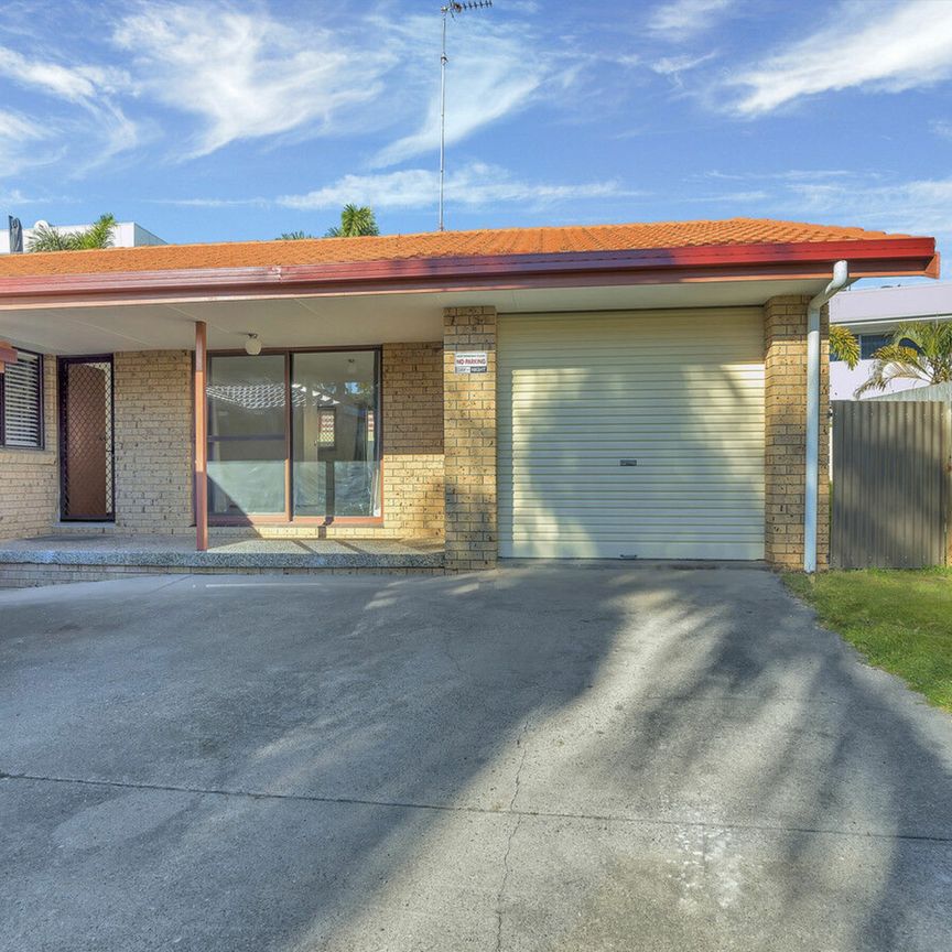 Modern Duplex In Quiet Cul-de-sac - Photo 1