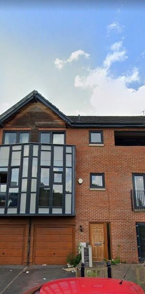 5 bedroom townhouse to rent - Photo 1