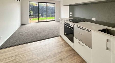 Near-New & Easy-Care - Photo 2