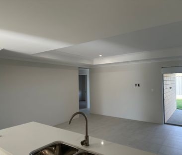 Stylish & Modern 4x2 Family Home - Photo 3