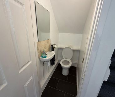 3 bedroom detached house to rent - Photo 6