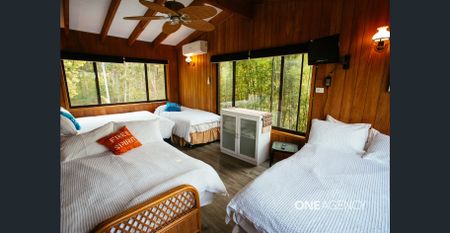 PRIVATE COASTAL OASIS WITH PANORAMIC WATER VIEWS - Photo 4