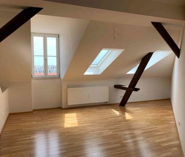 Glück kann man mieten! Besichtigen Sie diese charmant ausgebaute Dachgeschosswohnung - Foto 4