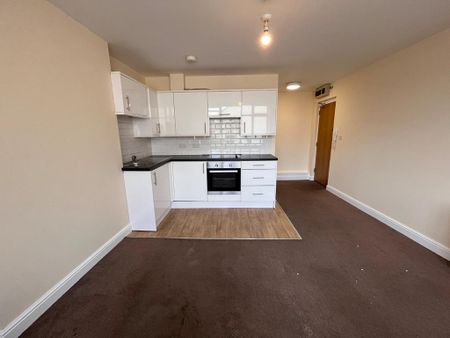 Studio to rent - Photo 2