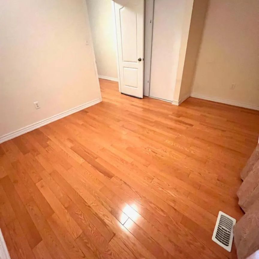 17 COYOTE CRESCENT - Photo 1