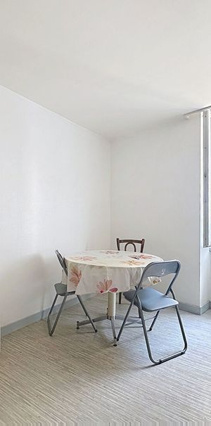A LOUER STUDIO QUESTEMBERT 56230 BRETAGNE MORBIHAN - Photo 1