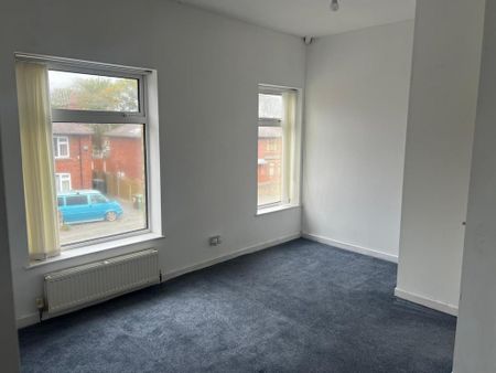 2 bedroom end of terrace house to rent - Photo 2