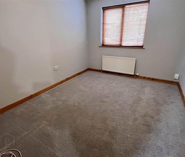 32b Mark Street, Newtownards, BT23 4DT - Photo 3