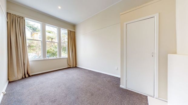 Modern Gem on the City Fringe! - Photo 1