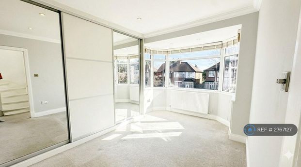 3 bedroom semi-detached house to rent - Photo 1