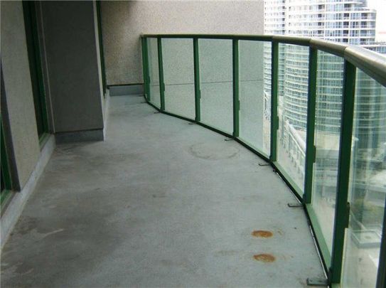 For Lease - 77 Harbour Square Unit# 1901, Toronto, Ontario - Photo 1