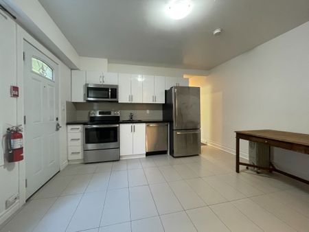 For Lease - 95 D'arcy Street Unit# 1, Toronto, Ontario - Photo 4
