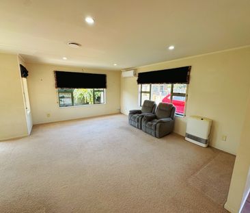 Located in the sought-after Flagstaff area, this lovely home at 5 C... - Photo 1