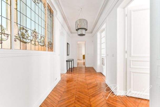 Tout savoir sur cet appartement dans le quartier Clichy-Trinité, à Paris 9ème - Photo 1