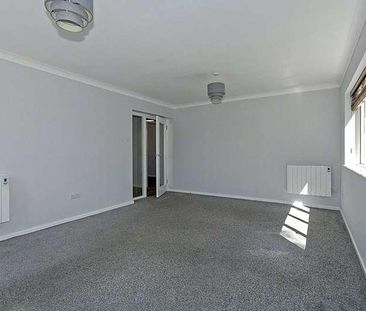 Fallowfield, Sittingbourne, Kent, ME10 - Photo 1