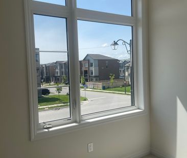 For Lease - 160 William Booth Avenue, Newmarket, Ontario - Photo 5