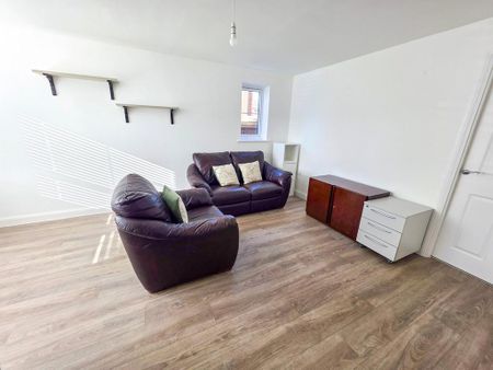 3 bedroom semi-detached house to rent - Photo 3