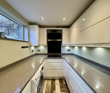 3 bedroom terraced house to rent - Photo 6