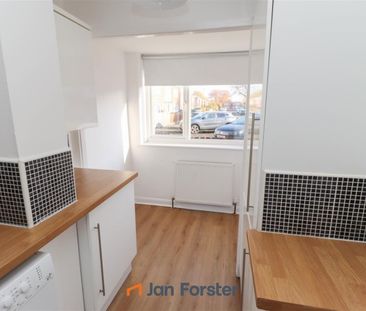 3 Bedroom House - Semi-Detached - Photo 5