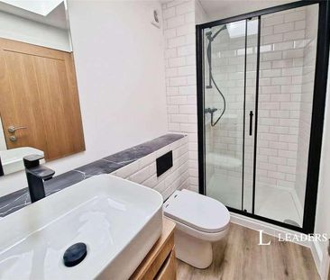 Flat, Brighton Square, Brighton, East Sussex, BN1 - Photo 3