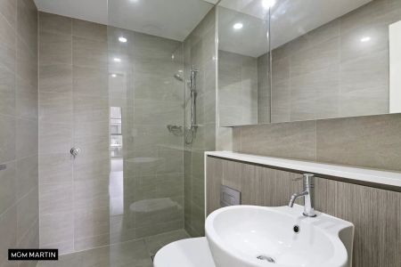 MGM MARTIN – UNFURNISHED TWO BEDROOM PLUS STUDY APARTMENT - Photo 4