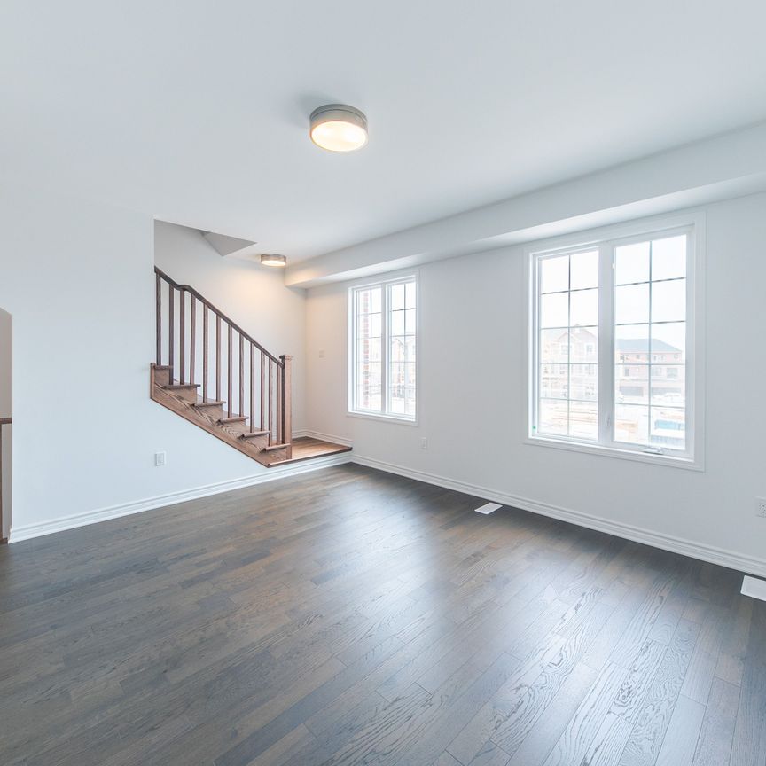 For Lease - 3028 Merrick Road, Oakville, Ontario - Photo 1