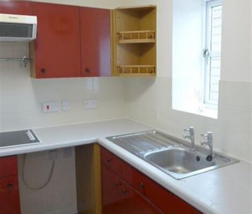 2 bedroom retirement property to rent - Photo 5