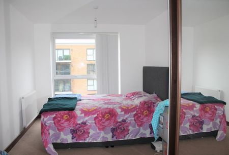 2 bedroom flat to rent - Photo 3