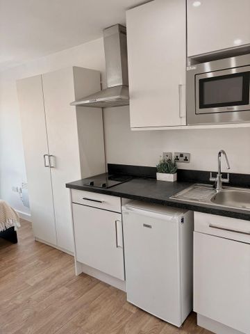 Studio to rent - Photo 3