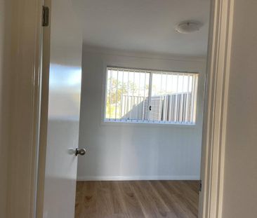 NEAR NEW GRANNY FLAT - Photo 6