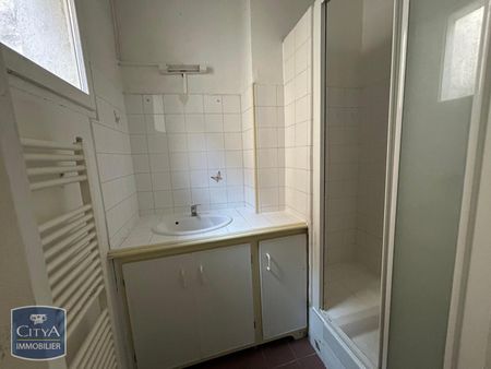 Location Appartement 3 pièces 67m² CARPENTRAS 84200 - Photo 3