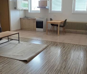 Prenajmeme 1 izb byt v centre mesta Šaľa - Fotografia 3