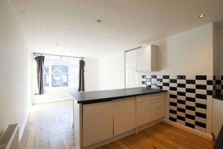 2 bedroom maisonette to rent - Photo 3