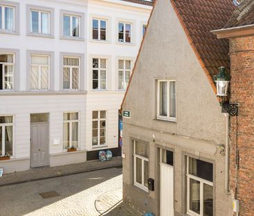 Te huur: GEMEUBELD - Gerenoveerde Rijwoning in het Centrum van Brugge - Photo 6