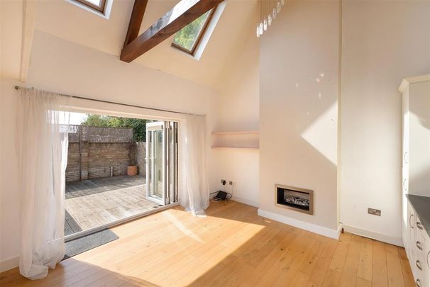 2 bedroom detached house to rent - Photo 1