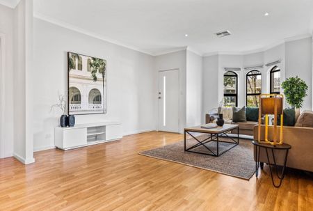 Modern Living at It's Finest - Photo 3