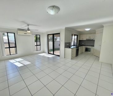 Modern 3 Bedroom 2 Bathroom Unit for Rent - Photo 5