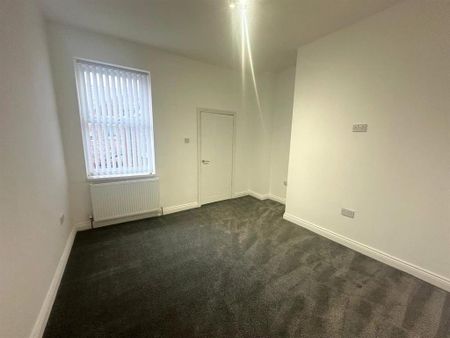 4 bedroom house to rent - Photo 3