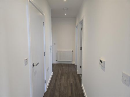 Bollo Lane, LONDON - Photo 4