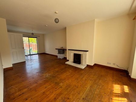 43 Town Park, Carrickfergus, BT38 8FG - Photo 2