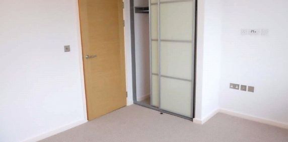 East Street, Epsom, Surrey, KT17 1BP - Photo 2