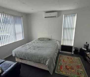 Charming 3-Bedroom Home in Levin - Photo 1